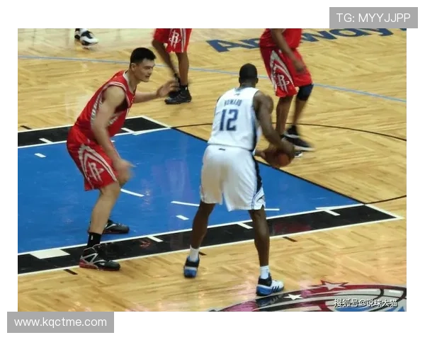 霍华德回忆对位帕金斯自信满满但面对姚明却感到无能为力